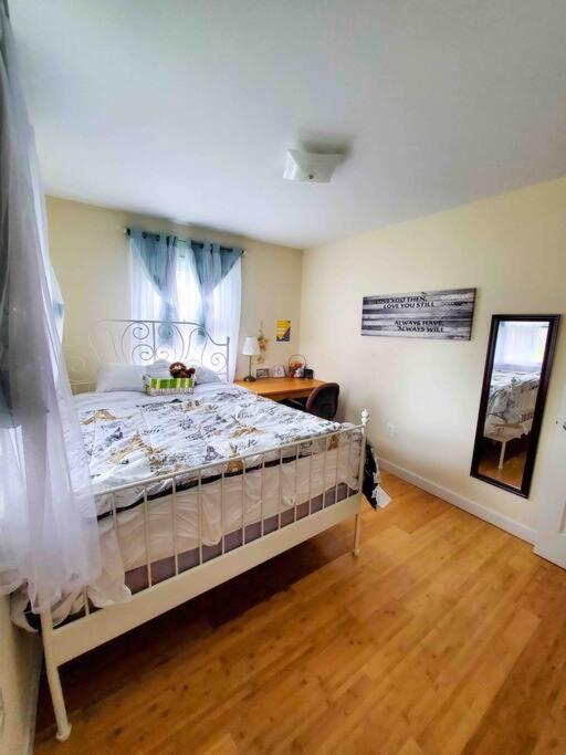 5 Star Room/Close To Town Center And Everything/5 Min Walk Metro Rockville Ngoại thất bức ảnh